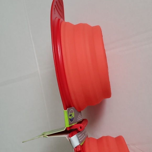 Mod Smart Pet Feeder Collapsible Travel - Opens to 2 Dog Bowls 13oz Each - Picture 8 of 9